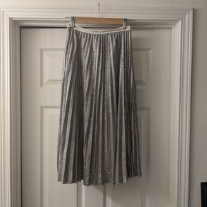 3/$25 Metallic pleated skirt